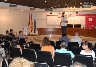 50 profesionales abordan valor vino para turismo en Encuentro de Sumillería