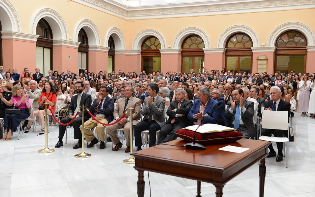 Cuanto Cobra Un Piloto De Caza Español