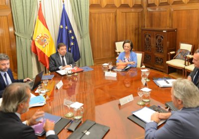 Productores exportadores de frutas y hortalizas analizan el sector con Planas