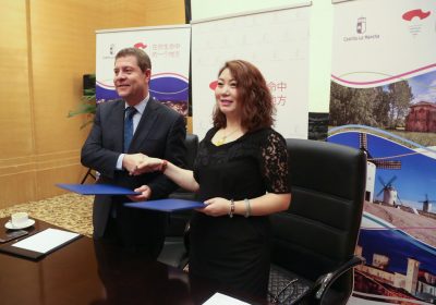 Gobierno regional y principal turoperador de Chengdu suscriben acuerdo para fomentar el turismo