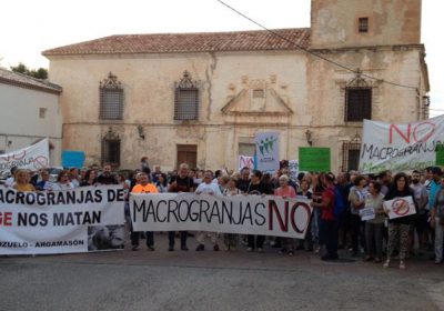 Nueva manifestación contra la instalación de granjas intensivas de porcino