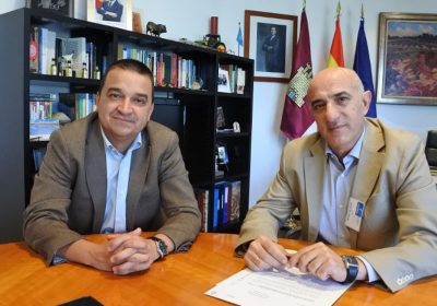 Consejero Agricultura y presidente CHG hablan de regularización de pozos