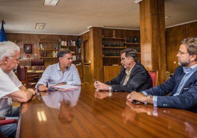 El delegado del Gobierno recibe a la Junta Directiva de Centroliva