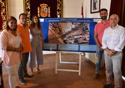 Arreglan una carretera para mejorar el acceso a una cooperativa conquense