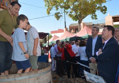 Montearagón (Toledo) ha acogido la Feria Medieval del Vino