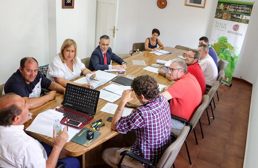 Un momento de la reunión septembrina de la Junta Directiva de la ADS 'Valle de Alcudia'