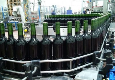 El precio del vino cae en los mercados internacionales embotelladora de vino