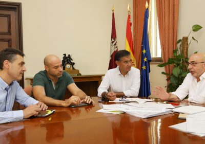 Se compromete a impulsar la II Fase de Sustitución de Bombeos de la Mancha Oriental