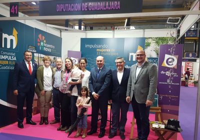 Resalta compromiso de Diputación de Guadalajara para ayudar a mujer a emprender