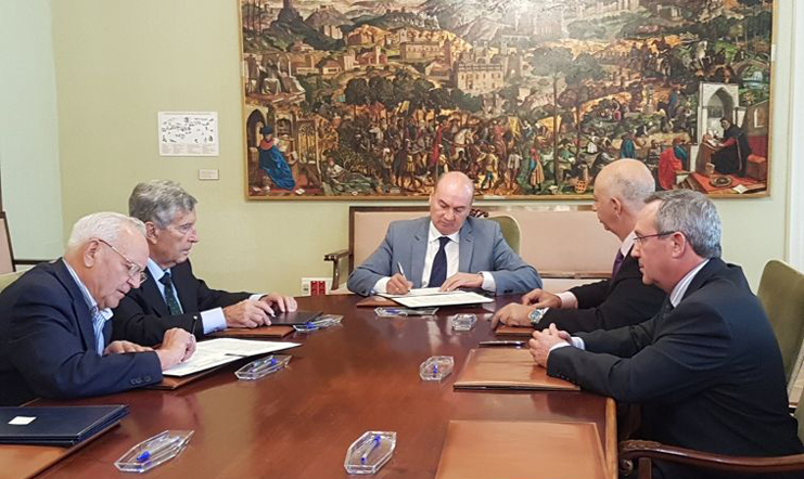 Foto Diputacion - Firma convenios productos de la tierra