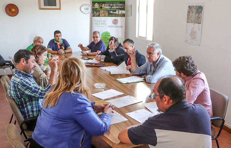 Un momento de la reunión celebrada este miércoles en el Consistorio almodovareño