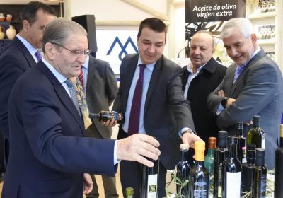 Gobierno regional apoya difusión AOVE DOP ‘Montes de Toledo’