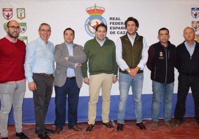 Nuñez muestra el «apoyo rotundo» del PP a la caza