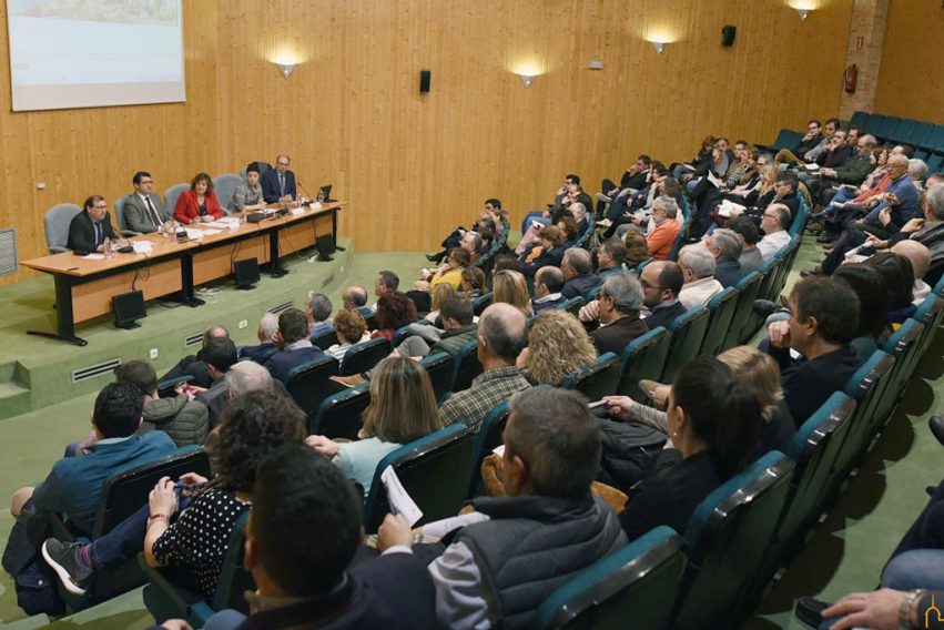 afeb3017892d3f743f6abee16b8db8d0_3_XL