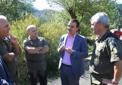Nueva flota de vehículos eléctricos e híbridos para agentes medioambientales y OCAS