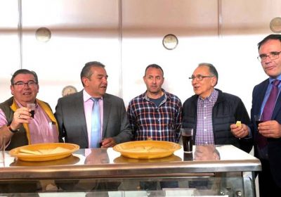 Destaca el papel de las cooperativas en el desarrollo del territorio