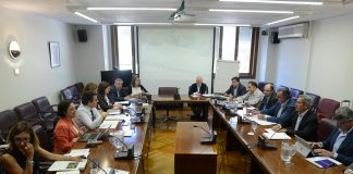 Ministerio se compromete a facilitar sector olivarero puesta en marcha de autorregulación