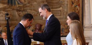 Un apicultor albaceteño, condecorado con la Orden del Mérito Civil