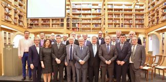 García Alía, reelegido presidente Consejo Colegios Profesionales de Veterinarios