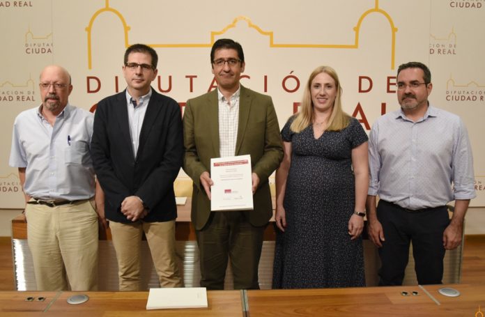 2c1d1046656edddd5b34d744b3e4e165_XL