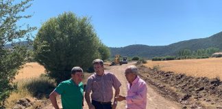 Continúan con rehabilitación de los caminos en la Serranía Alta conquense
