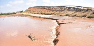 Vídeo. Rescate Acuático de Superficie actúa en una granja junto al río Bullaque, donde un ganadero ha quedado atrapado junto a su ganado inundaciones