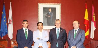 Eurocaja Rural realiza una visita institucional al Ayuntamiento de Almagro