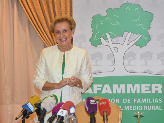 Carmen Quintanilla presidenta nacional de AFAMMER
