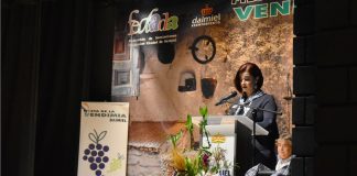 Entrañable pregón de Lola Ruiz de la Hermosa sobre la vendimia