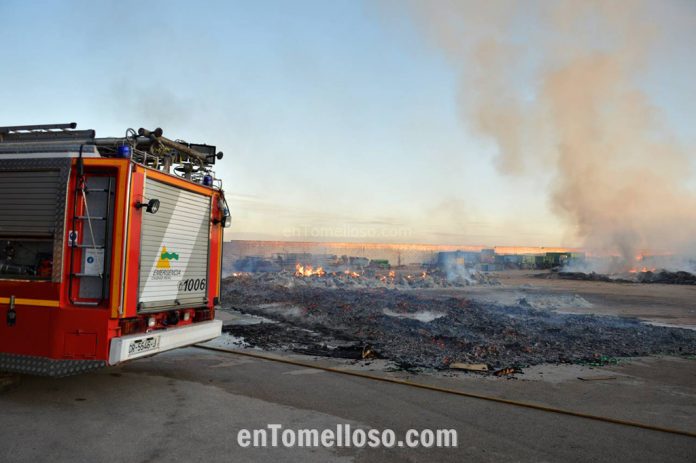 Incendio-Santiago-Apostol-Tomelloso-009 (1)