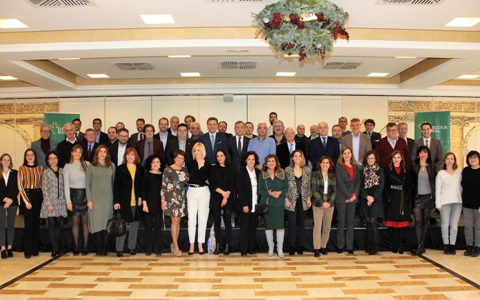 20191218 FOTO FAMILIA EUROCAJA RURAL Y MEDIOS DE COMUNICACIÓN