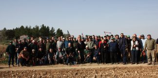 83 agricultores exhiben sus habilidades en el VII Concurso Regional de Poda de Viñedo en Vaso