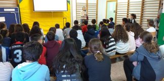 Isidrín explica a escolares talaveranos valor de agricultura y ganadería familiar