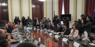 Emplaza a CC.AA. a colaborar para poner en práctica las medidas urgentes del Gobierno para sector agrícola