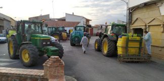Agricultores de Viso colaboran en desinfección de calles y espacios municipales