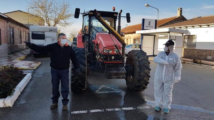 desinfeccion calles agricultores Los Pozuelos