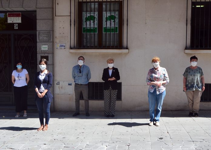 AFAMMER rinde minuto de silencio victimas coronavirus