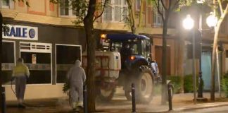 Agricultores voluntarios y trabajadores municipales vuelven a desinfectar calles de Tomelloso