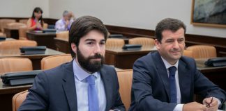 VOX pide explicaciones por insinuar «trata de personas» en campo español