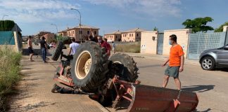 Un agricultor herido al volcar su tractor, en Valdepeñas (Ciudad Real)