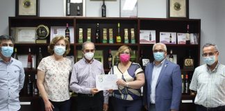 Entregados diplomas ‘Gran Selección’ a dos bodegas de Pedro Muñoz