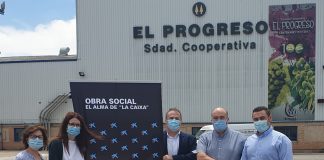 CaixaBank colabora con El Progreso para donación aceite oliva a familias necesitadas de Villarrubia