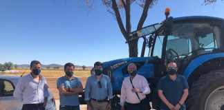 Vox se interesa por precios uva y productos hortofrutícolas en Tomelloso