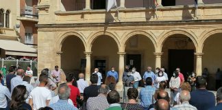 Agricultores de Villarrobledo protestan contra los bajos precios de la uva