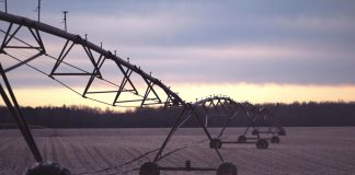 Los regantes prevén un cambio integral del sistema tarifario eléctrico para permitir contratar varias potencias al año riego