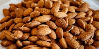 Subidas del precio de la almendra en la primera lonja efectiva del año