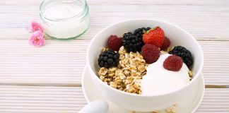 Muesli: La mezcla de cereales y frutos que deberíamos incorporar a nuestro desayuno MUESLI