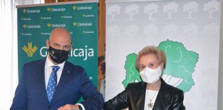 Globalcaja y AFAMMER renuevan su acuerdo para impulsar a mujeres rurales sus familias