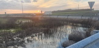 Izquierda Unida Podemos Mocejón advierte sobre pérdida de agua en el riego para agricultura