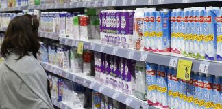 UPA considera “en la buena dirección” la iniciativa de Mercadona de subir el precio de la leche